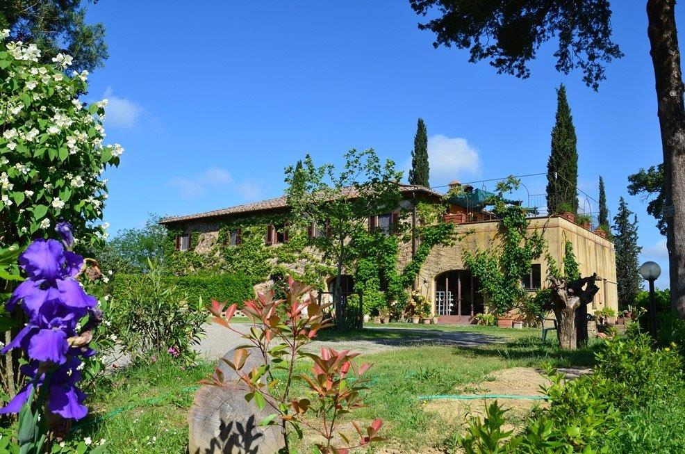 Italian home with garden 